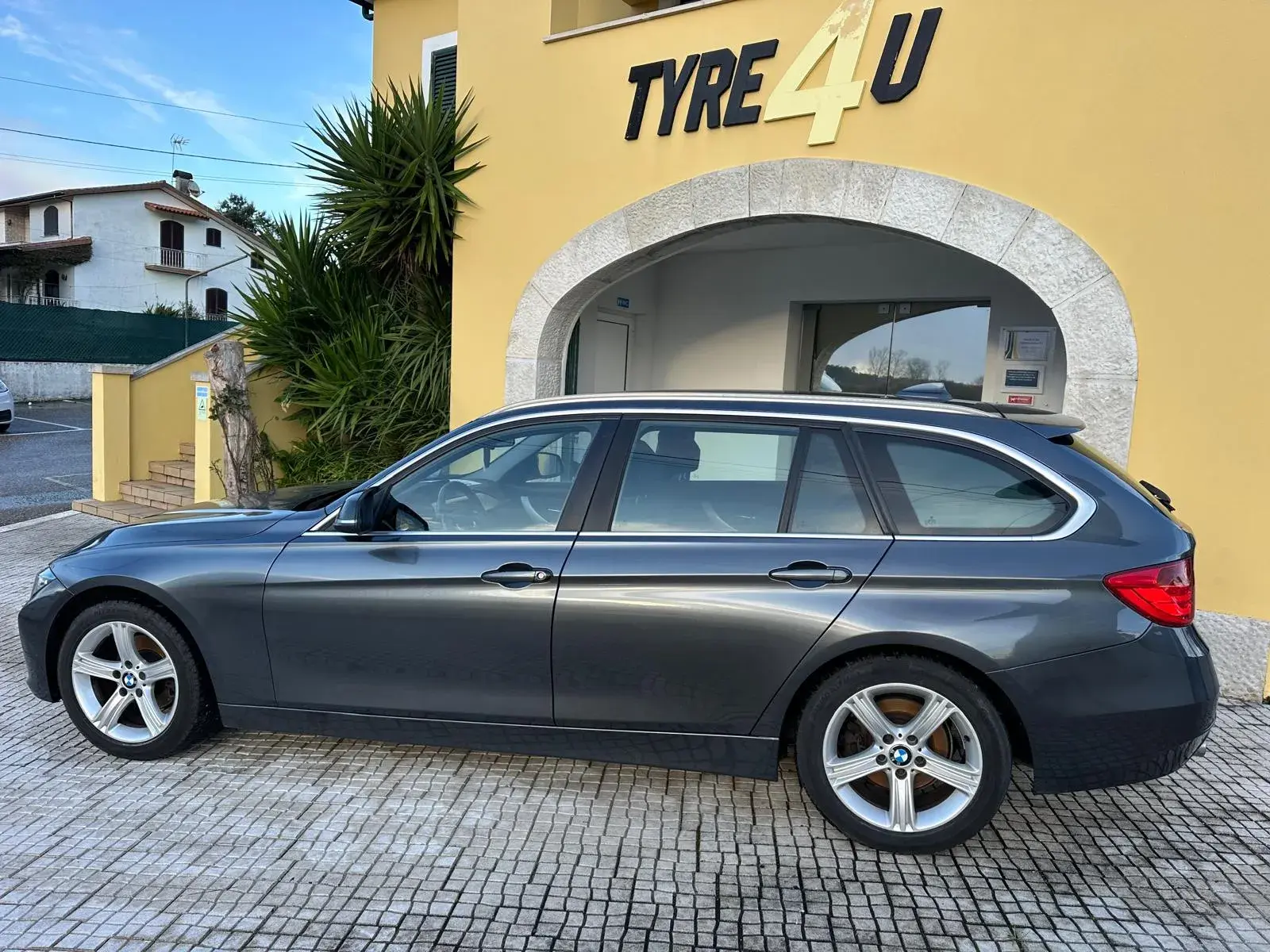 BMW 318 d Touring Auto Sport 3