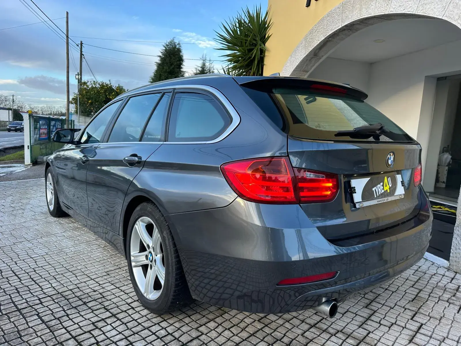 BMW 318 d Touring Auto Sport 5