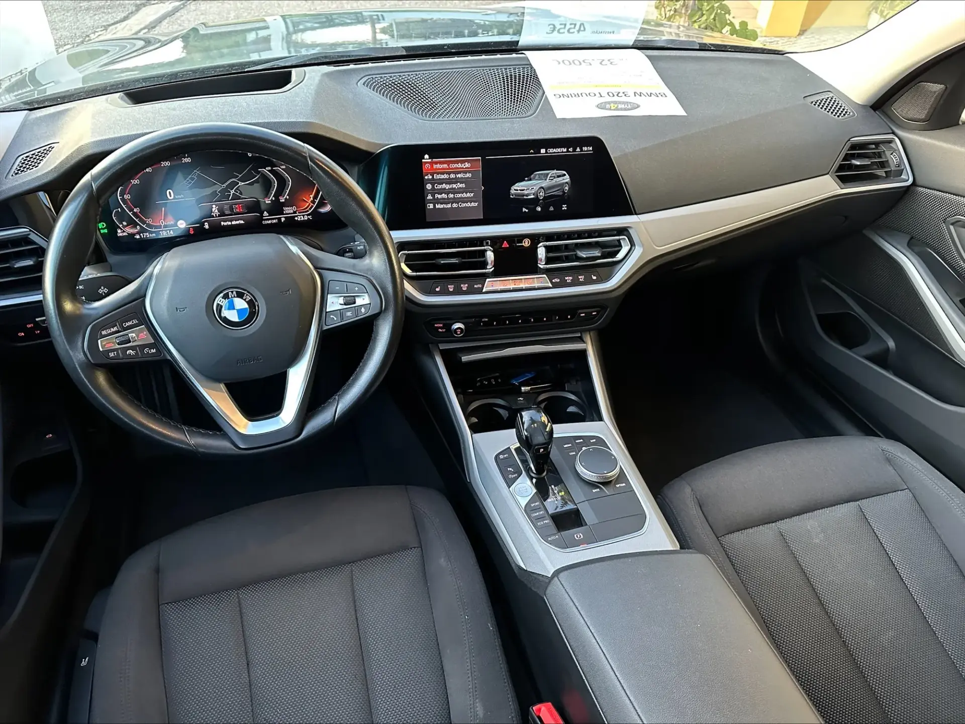 BMW 318 d Touring Advantage Auto 11
