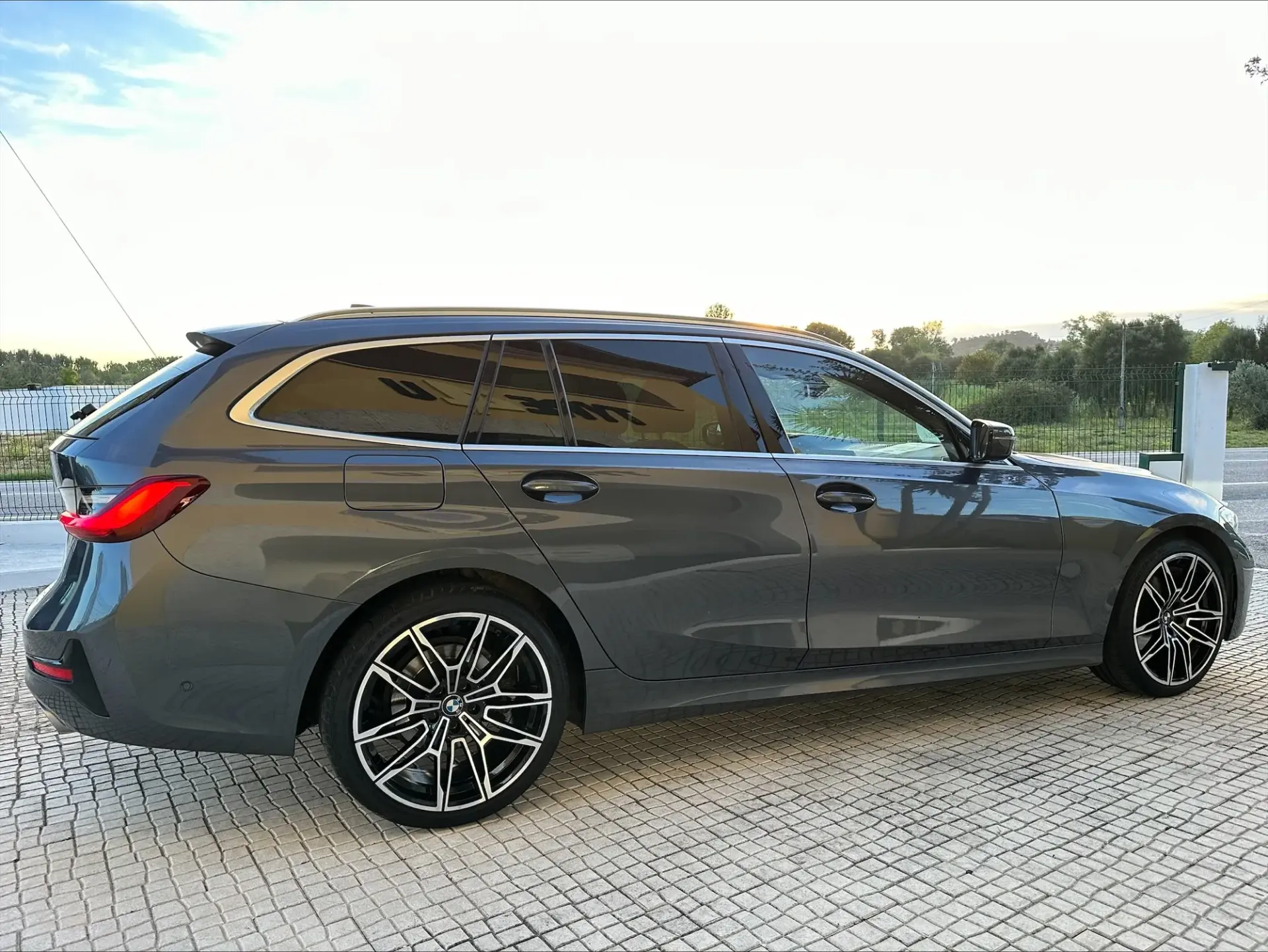 BMW 318 d Touring Advantage Auto 19