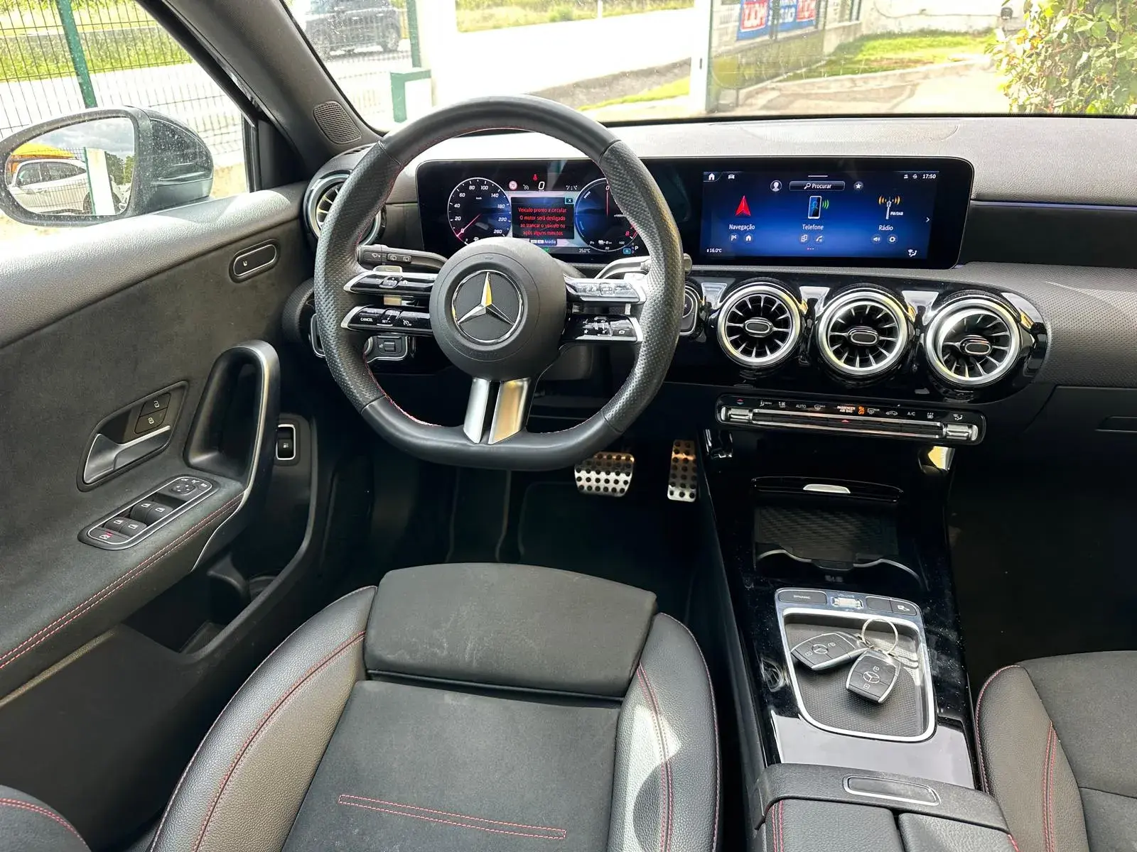 Mercedes-Benz A 250 e AMG Line 2