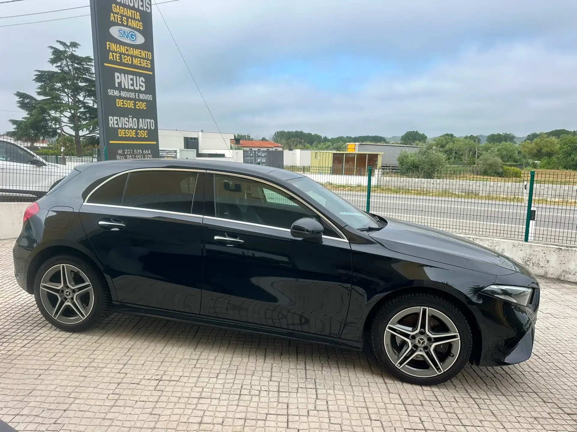 Mercedes-Benz A 250 e AMG Line 7
