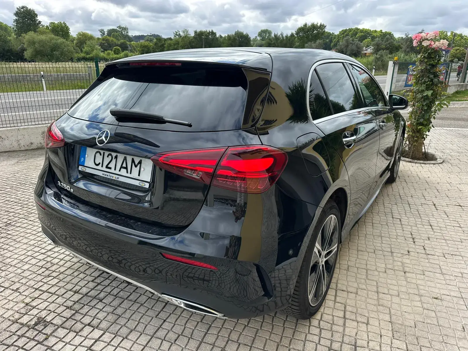 Mercedes-Benz A 250 e AMG Line 15