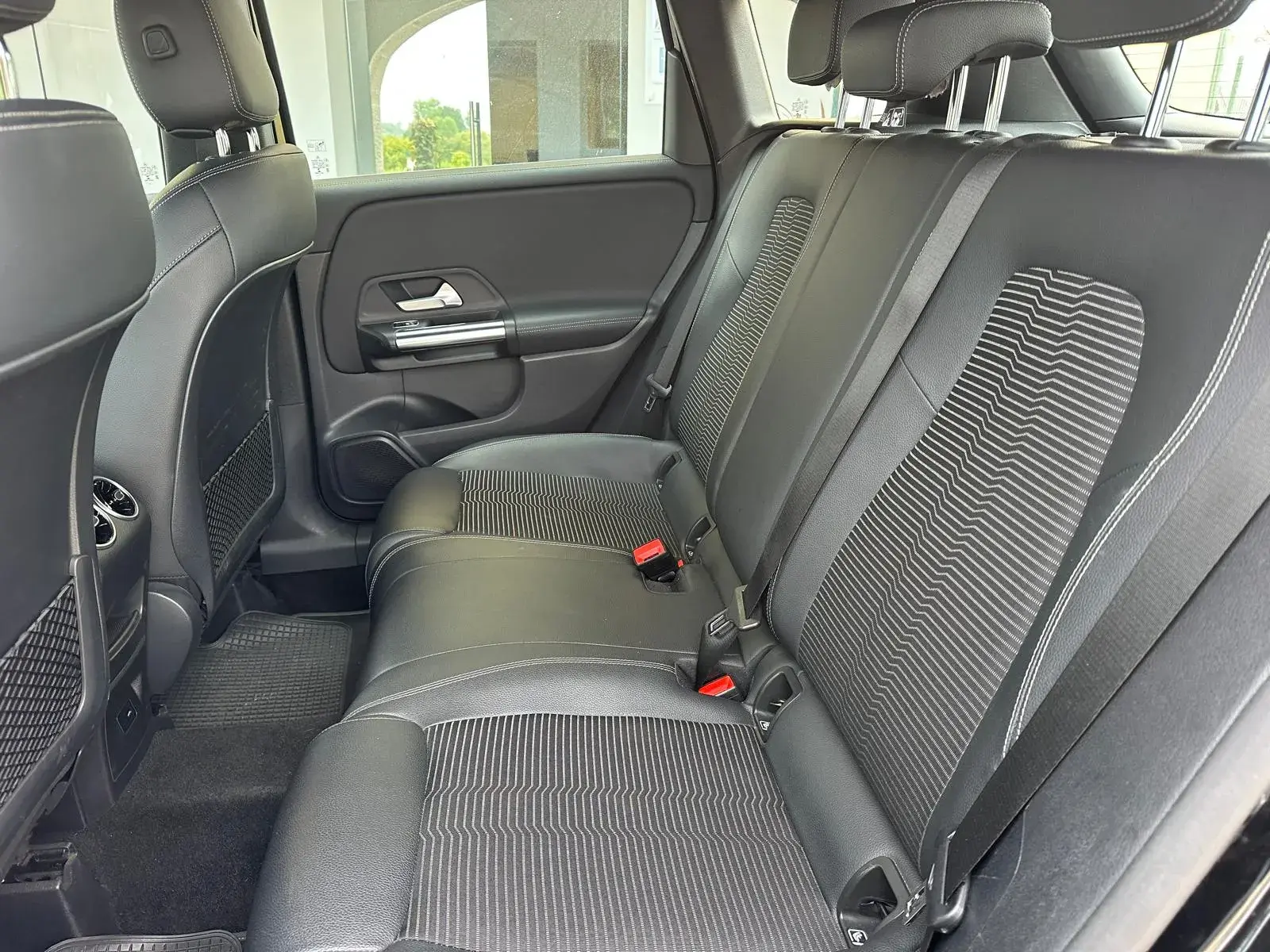 Mercedes-Benz B 250 e Style Plus 6