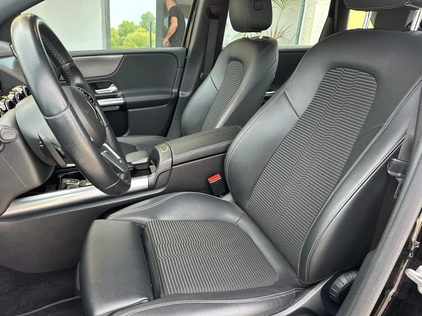 Mercedes-Benz B 250 e Style Plus 11