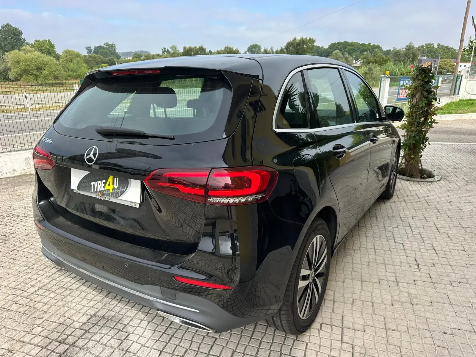 Mercedes-Benz B 250 e Style Plus 22