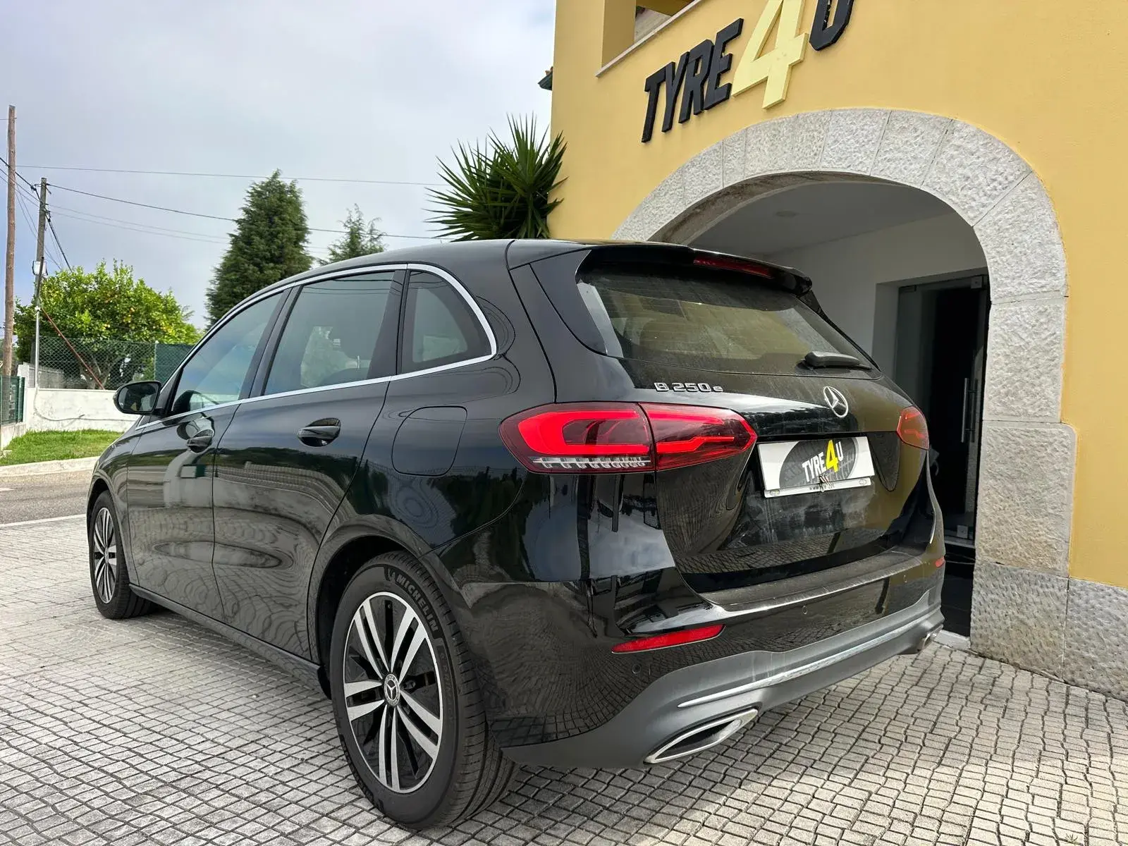 Mercedes-Benz B 250 e Style Plus 23