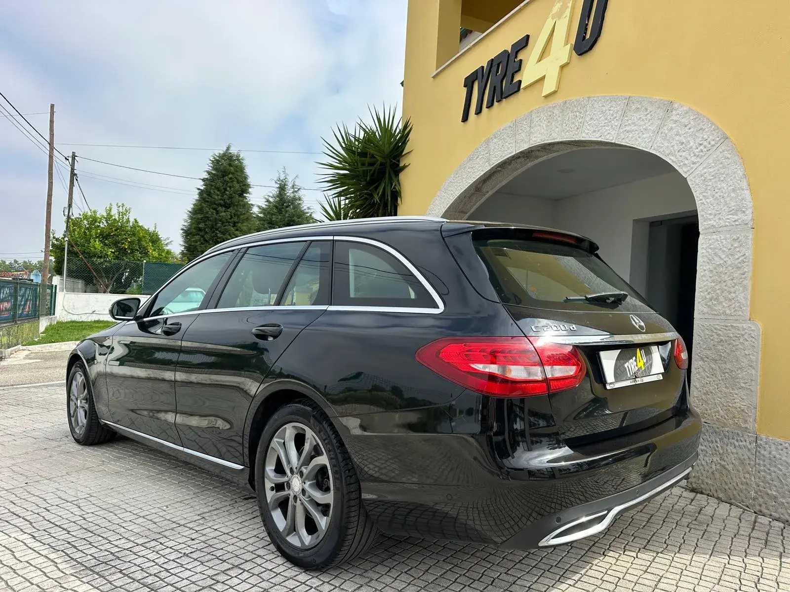 Mercedes-Benz C 200 d Avantgarde Aut. 3