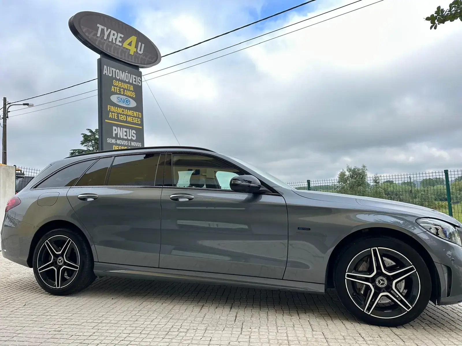 Mercedes-Benz C 300 de T 9G-TRONIC AMG Line 11