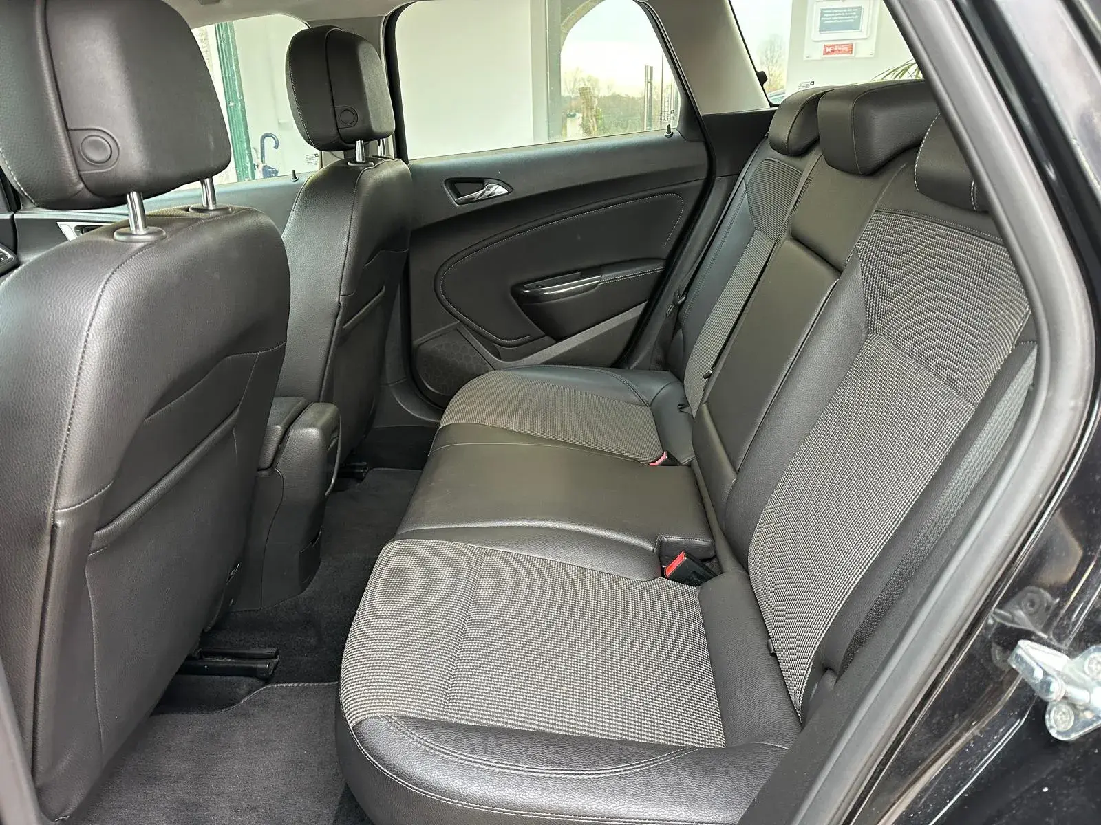 Opel Astra Caravan 1.7 CDTi Cosmo 16