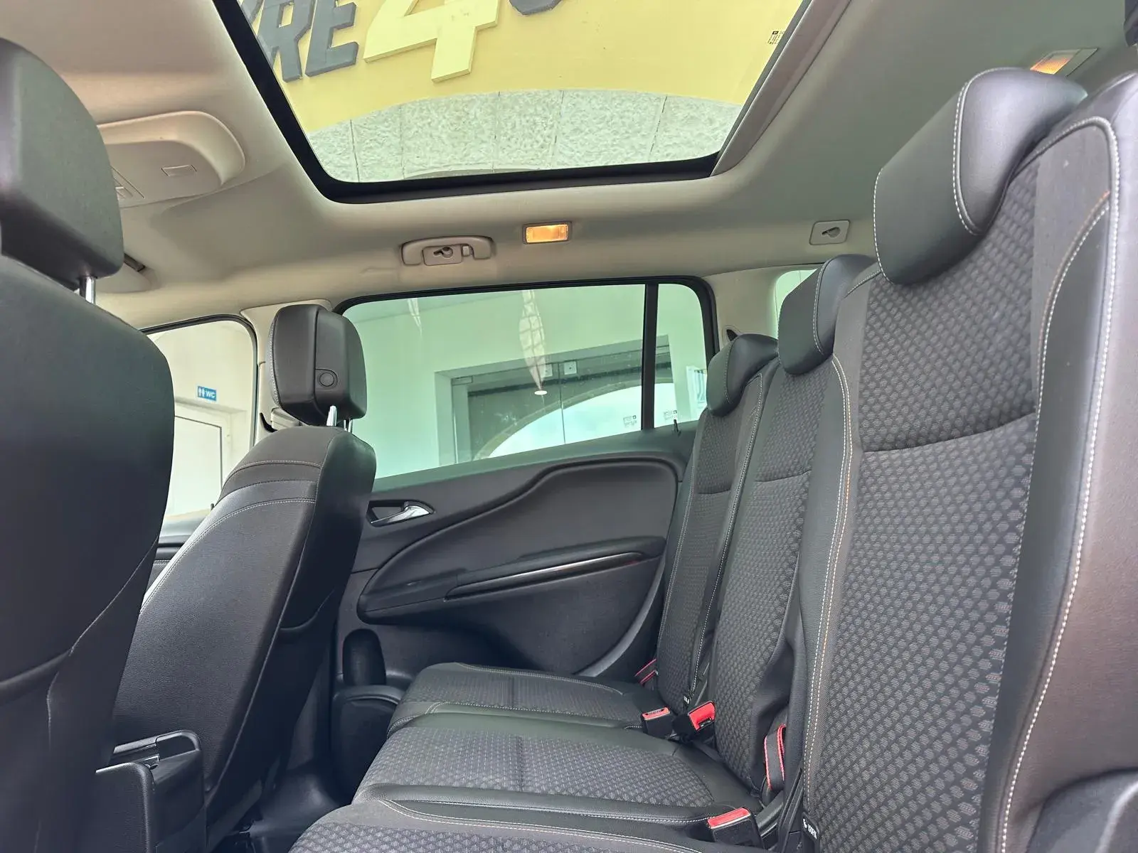 Opel Zafira 1.6 CDTi Cosmo 11