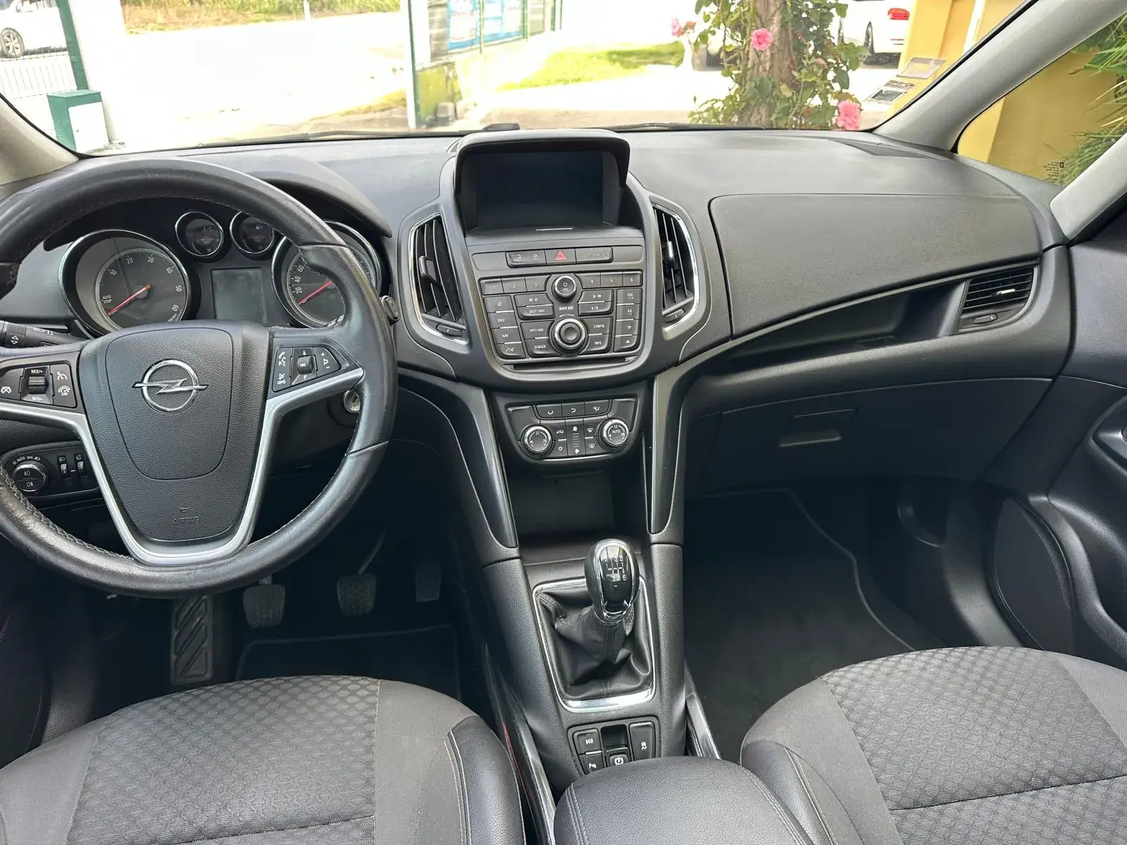 Opel Zafira 1.6 CDTi Cosmo 13