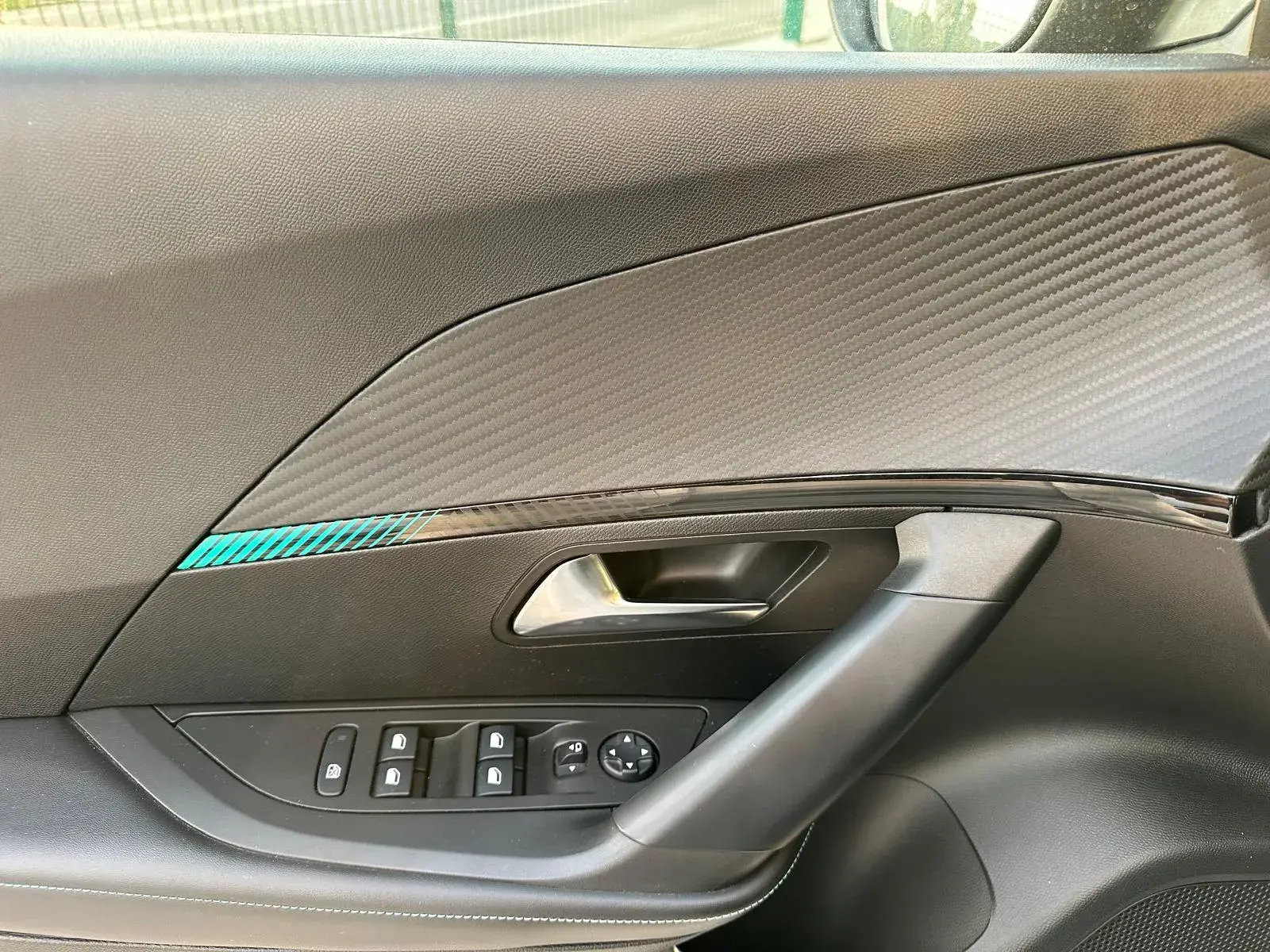 Peugeot 2008 1.5 BlueHDi Allure Pack 15