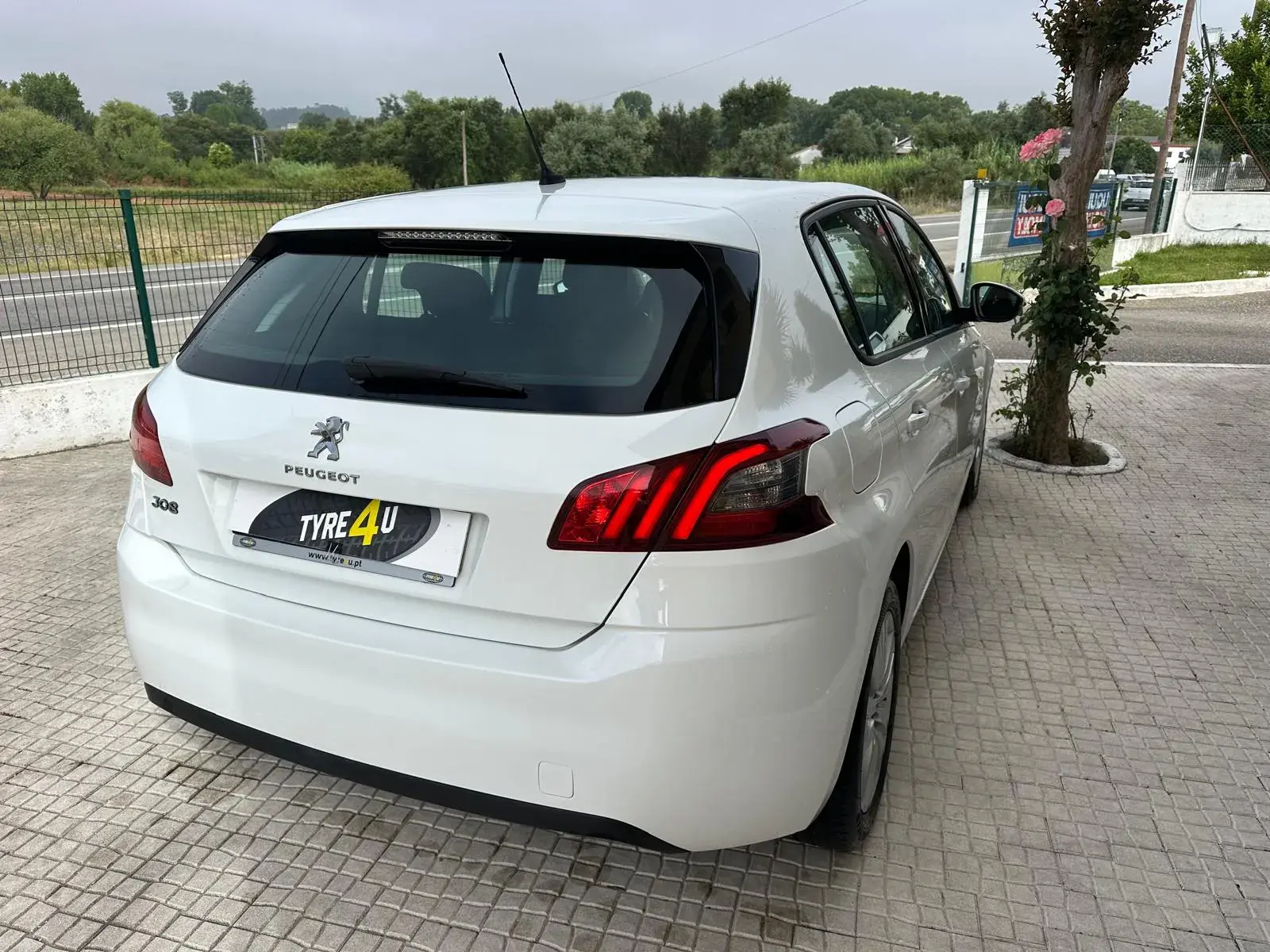 Peugeot 308 1.5 BlueHDi Style 6