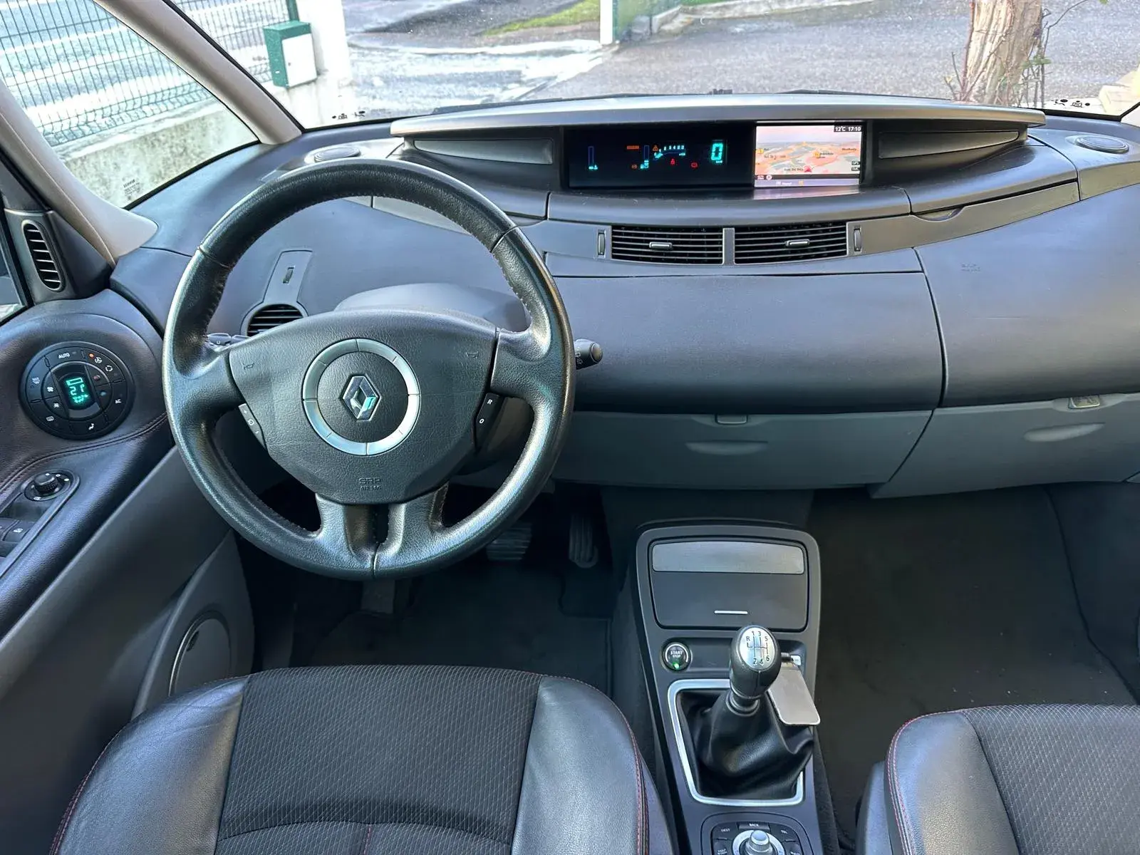 Renault Espace 2.0 dCi Initiale 7L 10