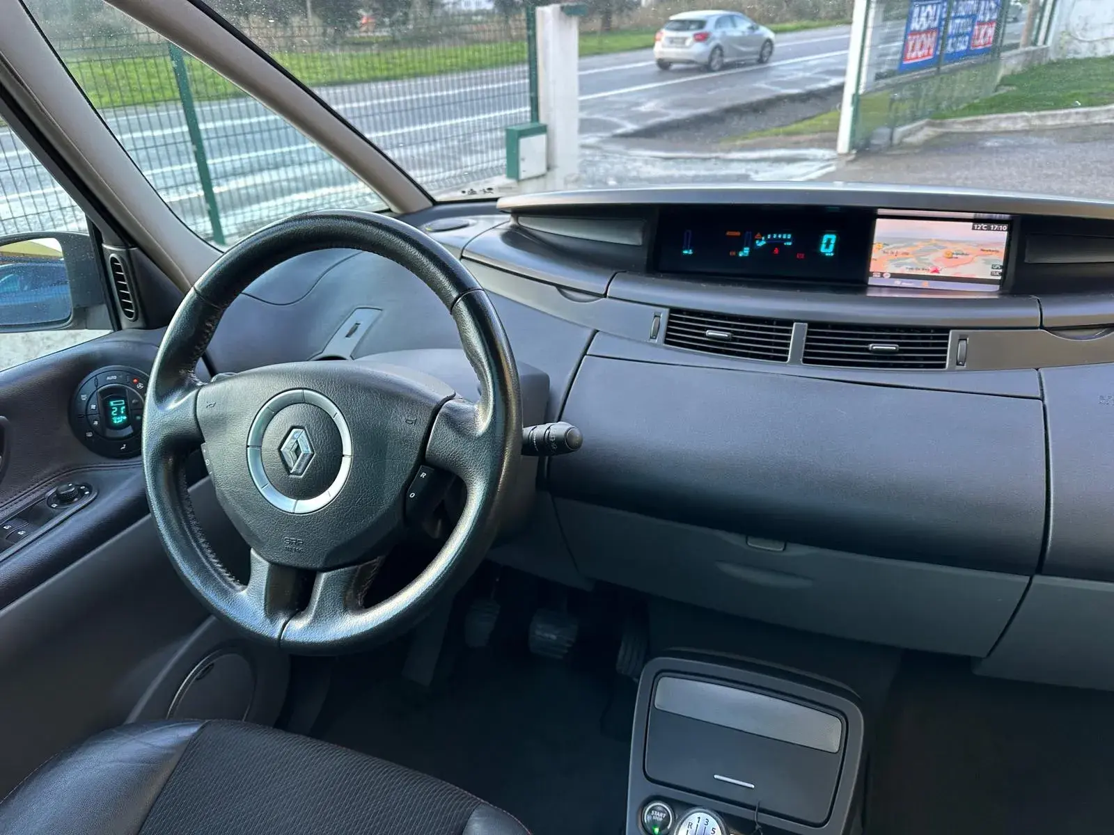 Renault Espace 2.0 dCi Initiale 7L 11
