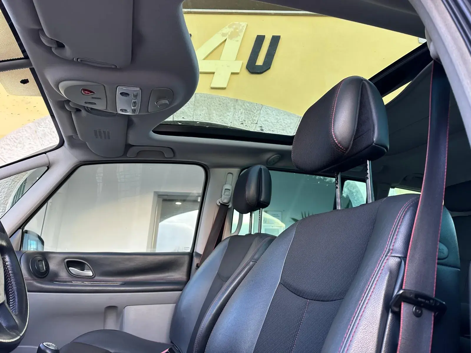 Renault Espace 2.0 dCi Initiale 7L 16