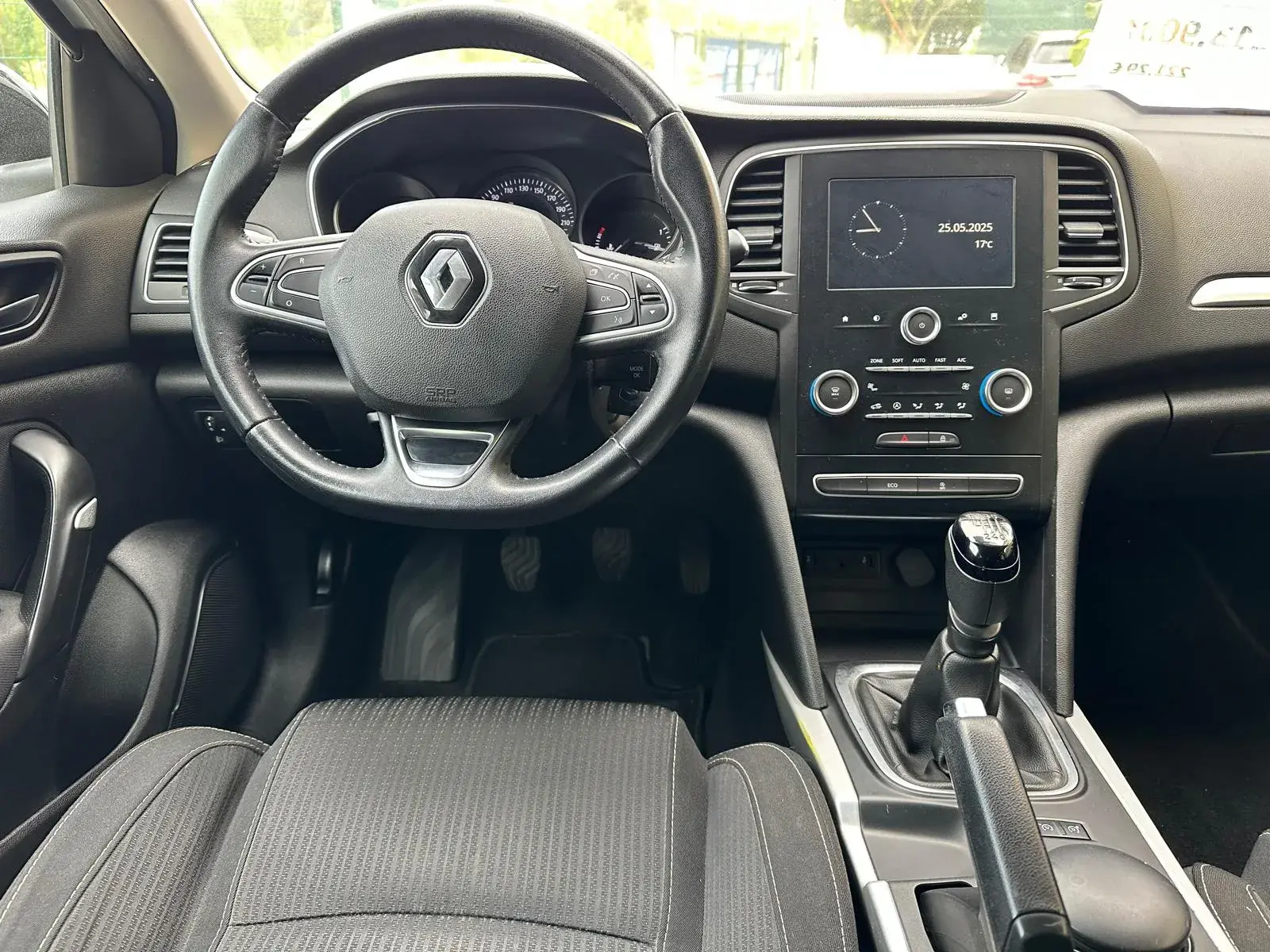 Renault Mégane 1.5 dCi Zen 11