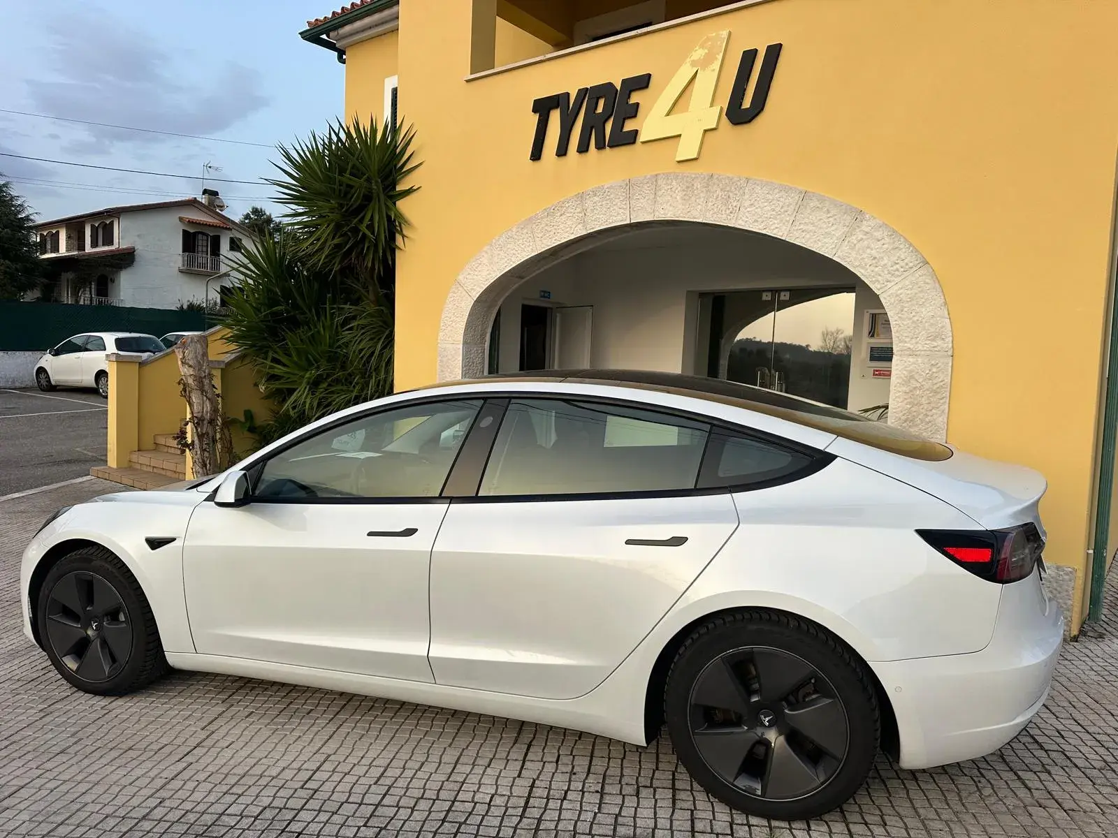 Tesla Model 3 AWD Dual Motor 11