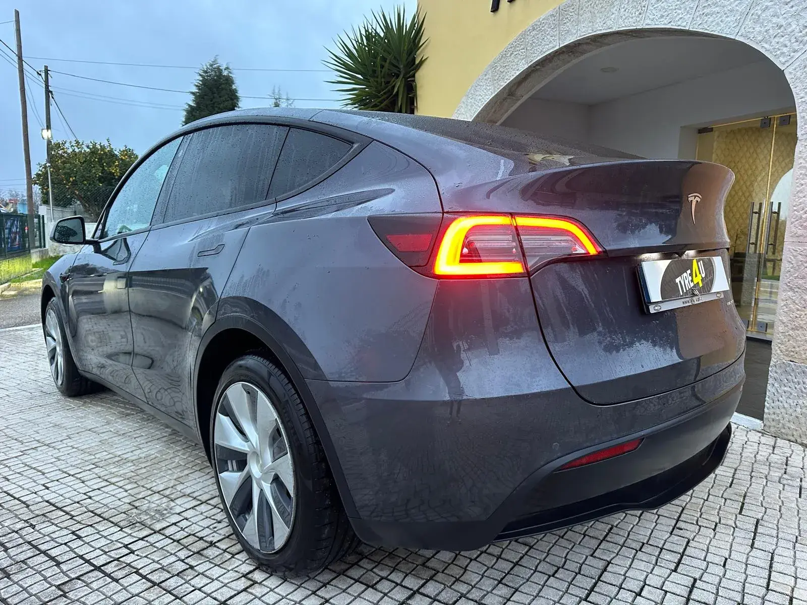 Tesla Model Y Long Range Tração Integral 9