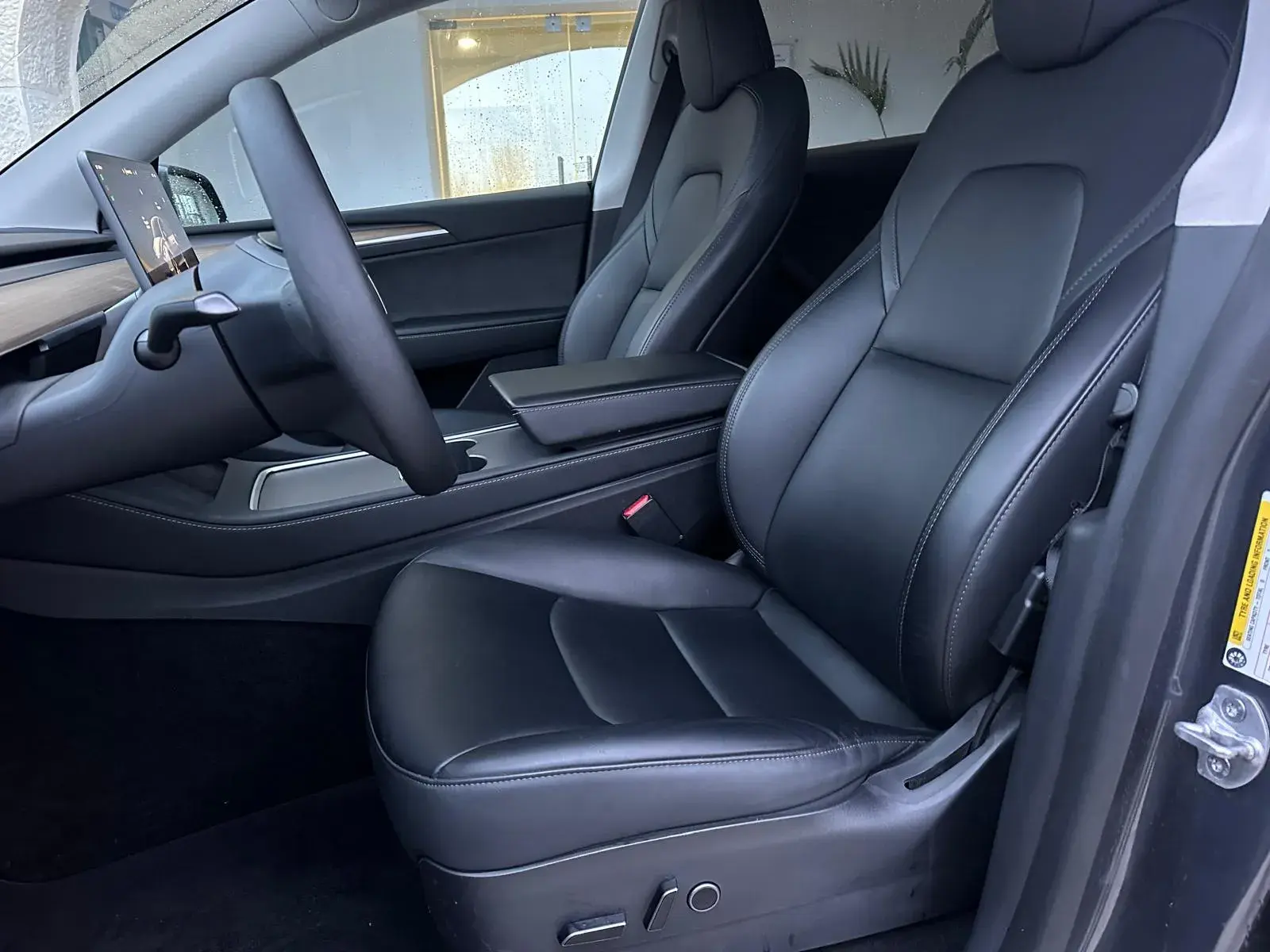 Tesla Model Y Long Range Tração Integral 17