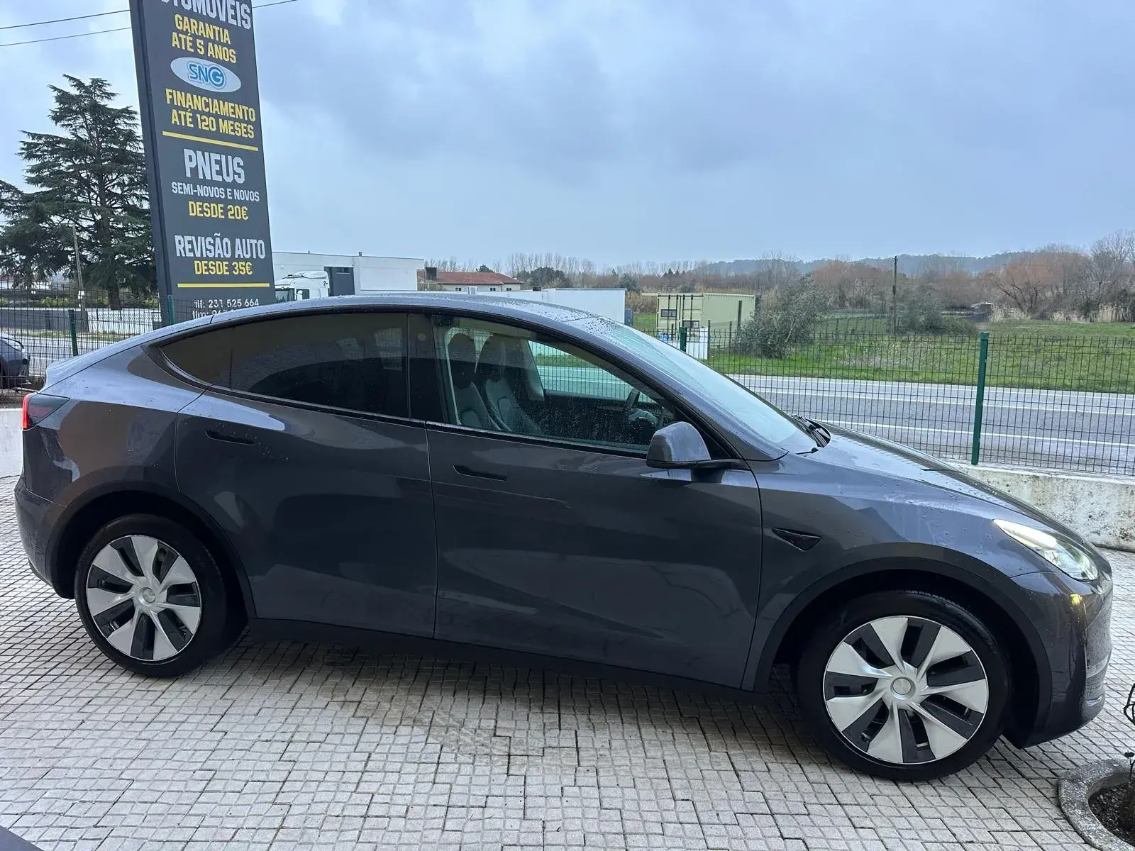 Tesla Model Y Long Range Tração Integral 19
