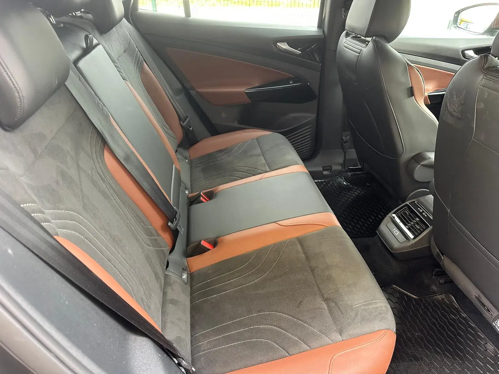 Volkswagen ID.4 77 kWh Pro Performance 15