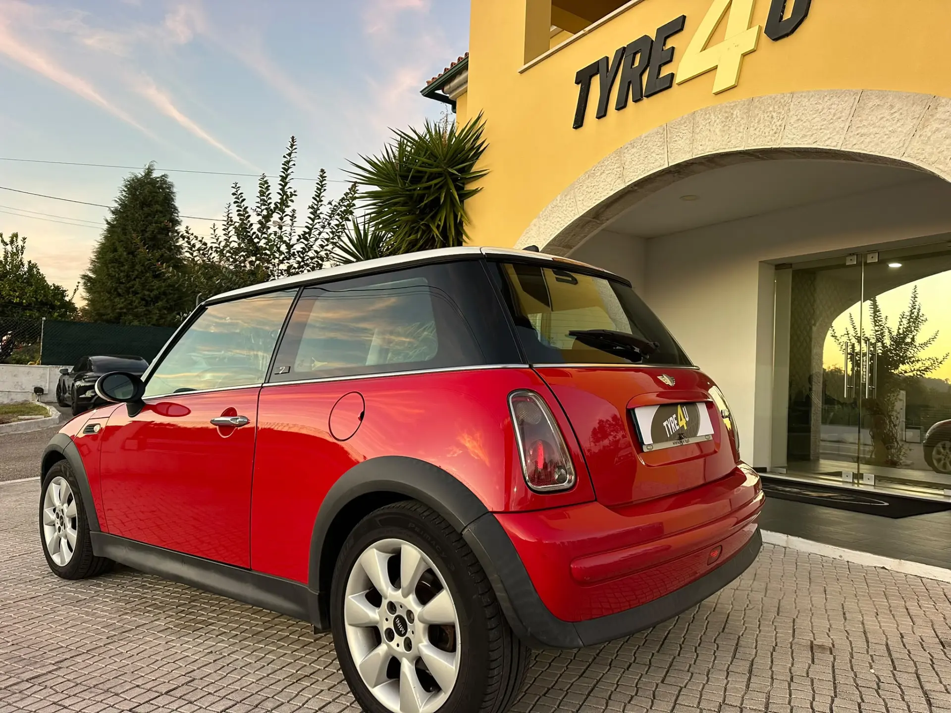 MINI 3 Portas One D 4