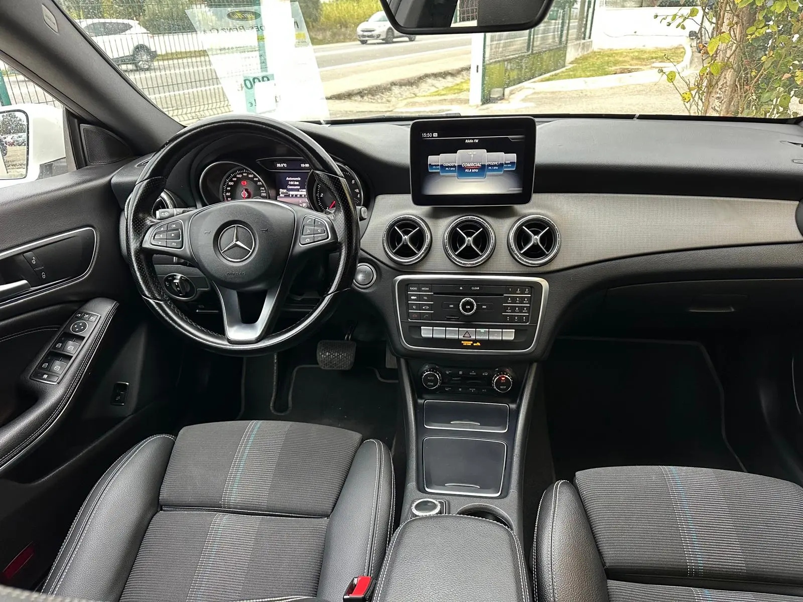 Mercedes-Benz CLA 180 d Shooting Brake Urban Aut. 15
