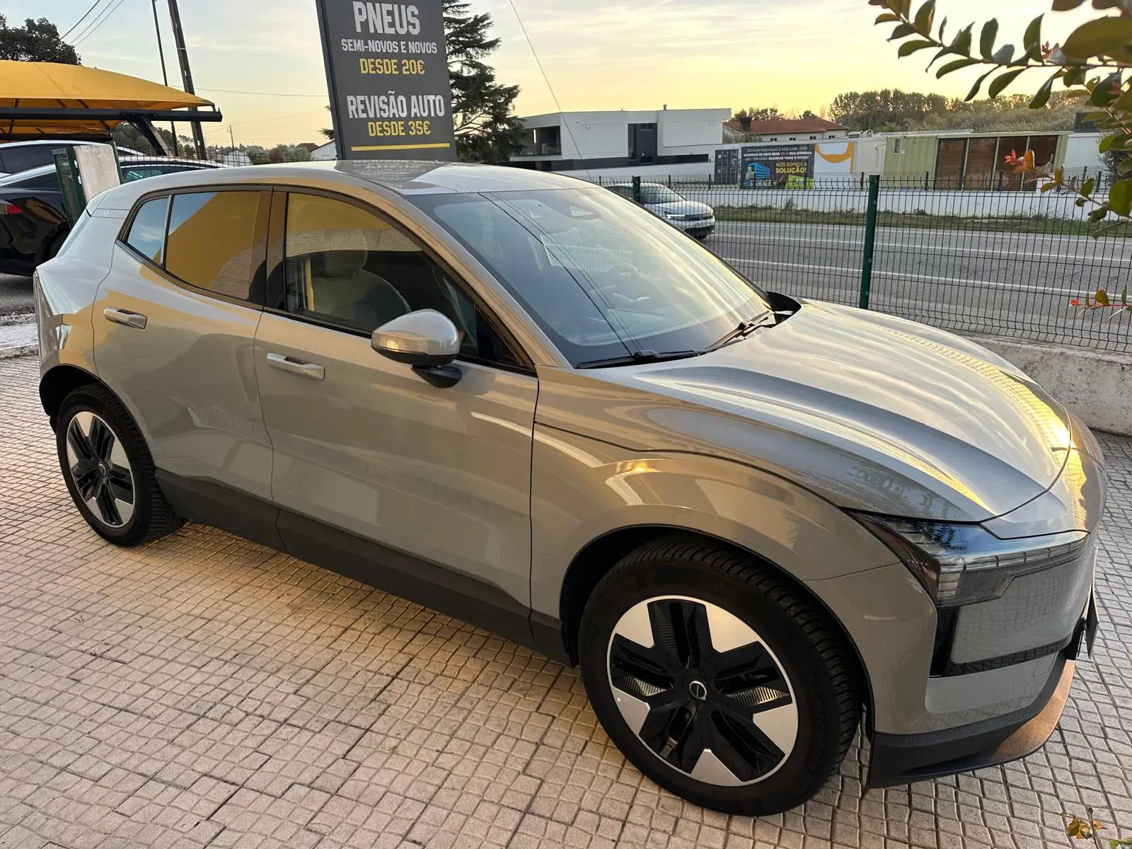 Volvo EX30 69 kWh Single Motor Extended Range Core 3
