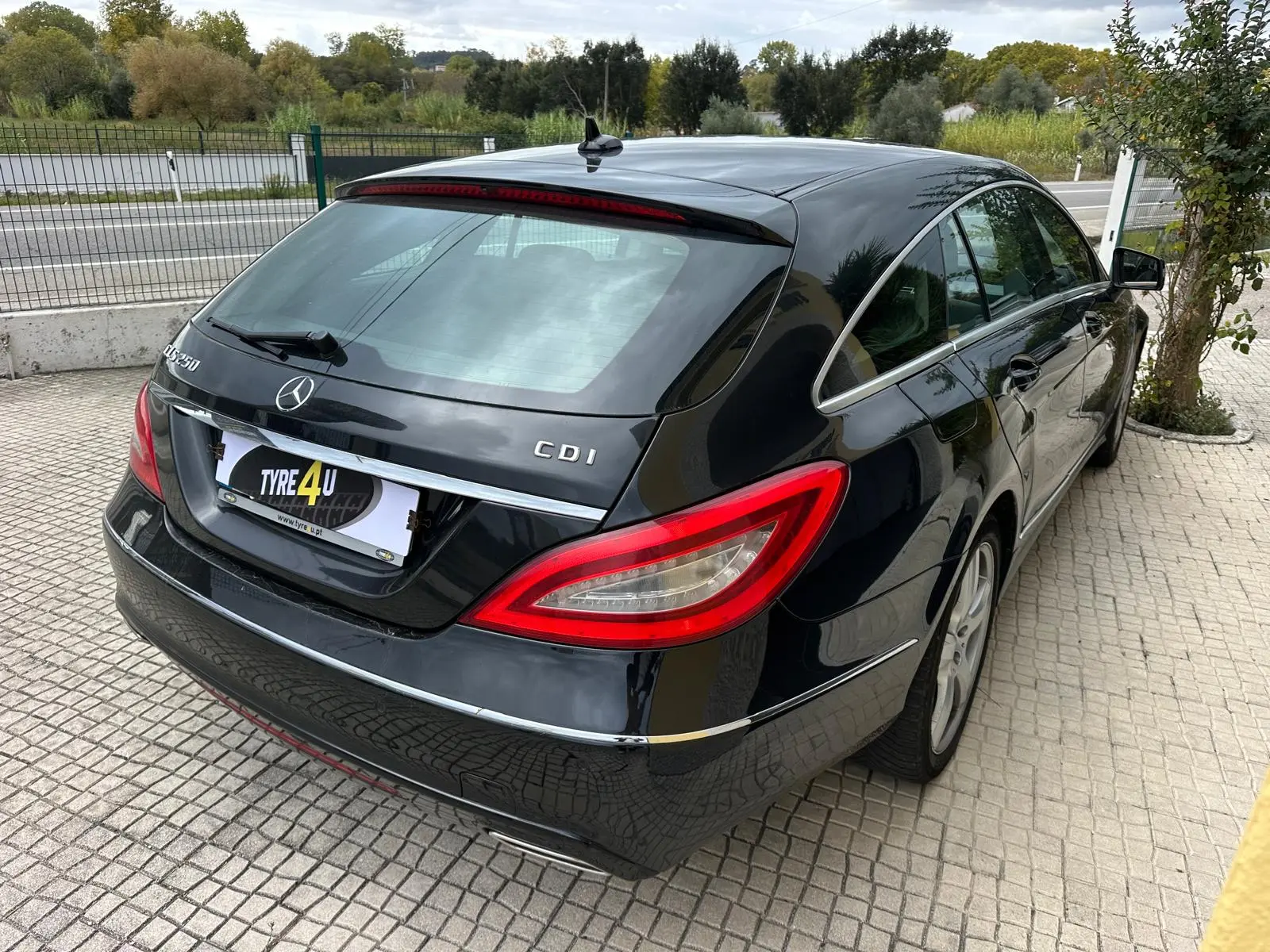 Mercedes-Benz CLS 250 CDi BlueEfficiency Shooting Brake 4