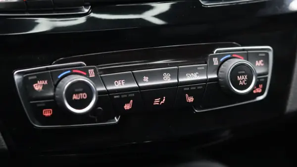 BMW X1 18 d sDrive Auto 19