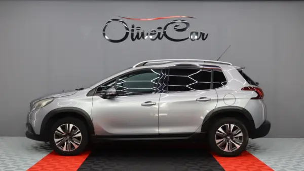 Peugeot 2008 1.6 BlueHDi Allure 5