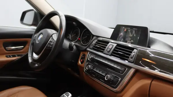 BMW 320 d Auto Line Luxury 13