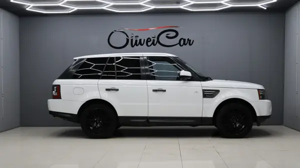Land Rover Range Rover Sport 3.0 TDV6 HSE 2