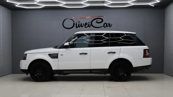 Land Rover Range Rover Sport 3.0 TDV6 HSE 4