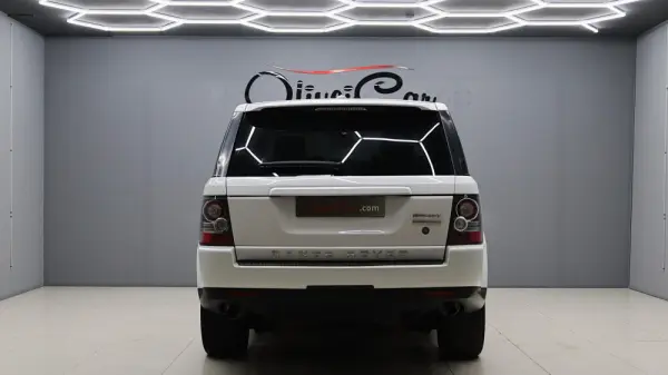 Land Rover Range Rover Sport 3.0 TDV6 HSE 6