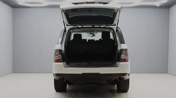 Land Rover Range Rover Sport 3.0 TDV6 HSE 8