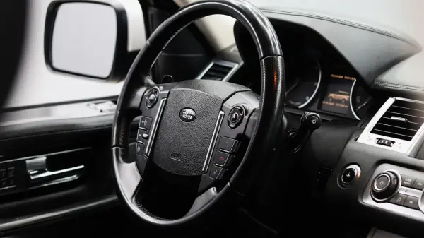 Land Rover Range Rover Sport 3.0 TDV6 HSE 28