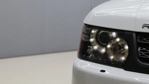 Land Rover Range Rover Sport 3.0 TDV6 HSE 32