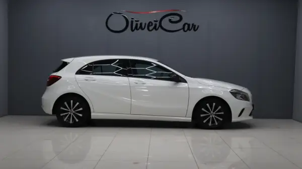 Mercedes-Benz A 180 CDI BlueEFFICIENCY Edition Style 3