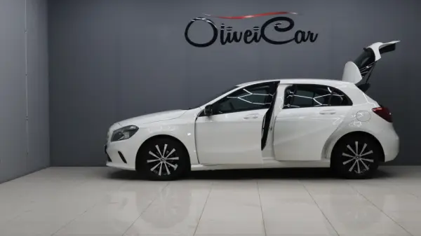 Mercedes-Benz A 180 CDI BlueEFFICIENCY Edition Style 7