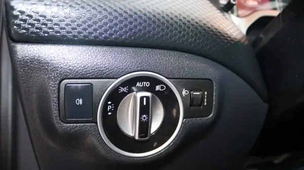 Mercedes-Benz A 180 d Urban 12