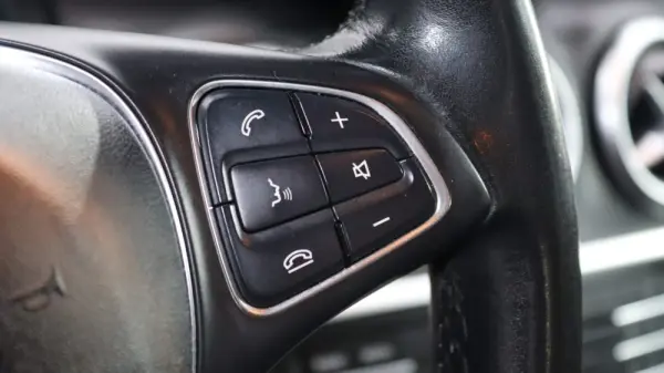 Mercedes-Benz A 180 d Urban 13