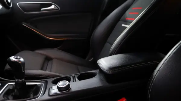 Mercedes-Benz A 180 d Urban 18