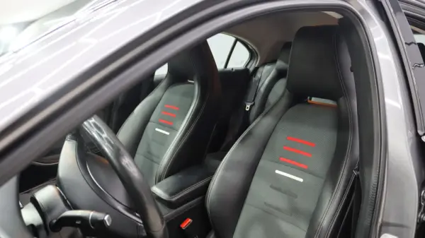 Mercedes-Benz A 180 d Urban 30