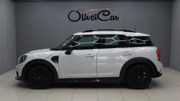 MINI Countryman One D 7