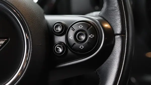 MINI Countryman One D 17