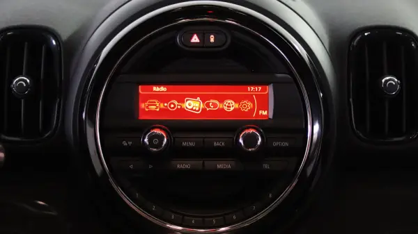 MINI Countryman One D 18