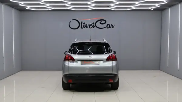 Peugeot 2008 1.5 BlueHDi Style 5